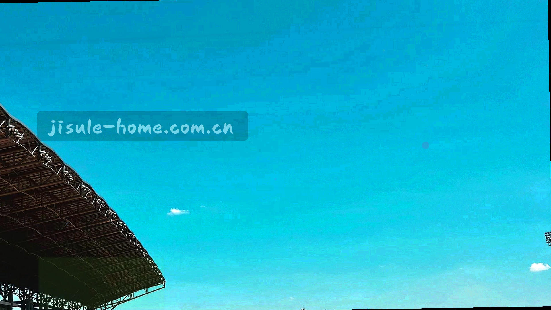 深墨蓝折页纸张与电光青速度线交叠的抽象图形